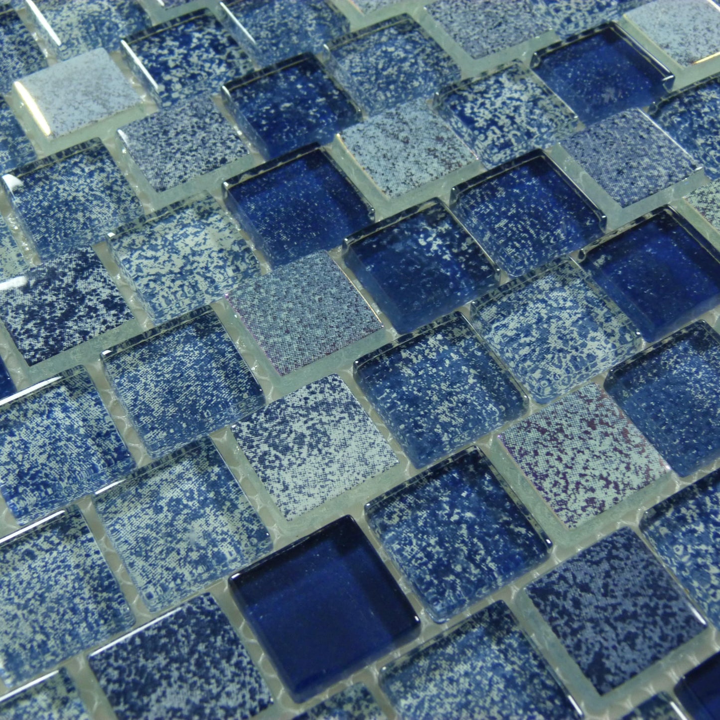 Essence Blue 1x1 Offset 3D Glossy and Iridescent Glass Tile Quest