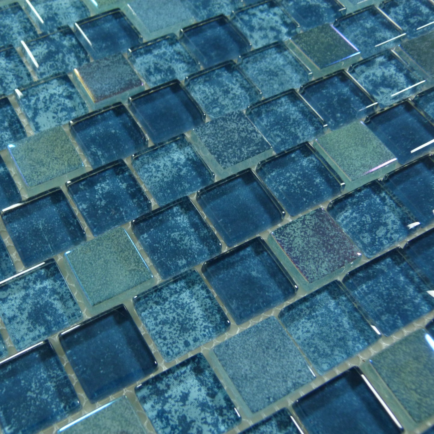 Essence Turquoise 1x1 Offset 3D Glossy and Iridescent Glass Tile Quest
