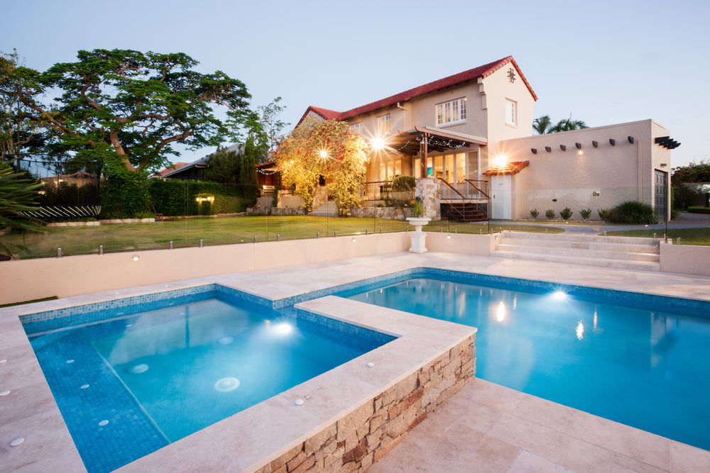 Modern House with Beautiful Swimming Pool