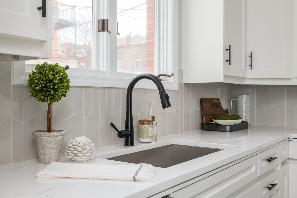 Kitchen sink backsplash tile in neutral tones