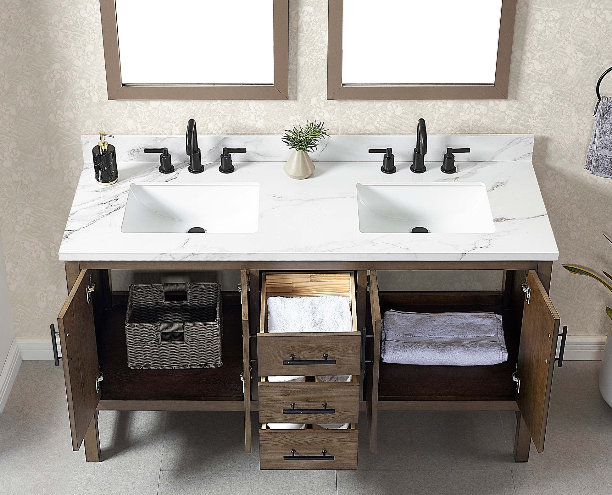 Solon 60“ Vanity Family Set with Calacatta Sintered Stone Top Horizon Tile