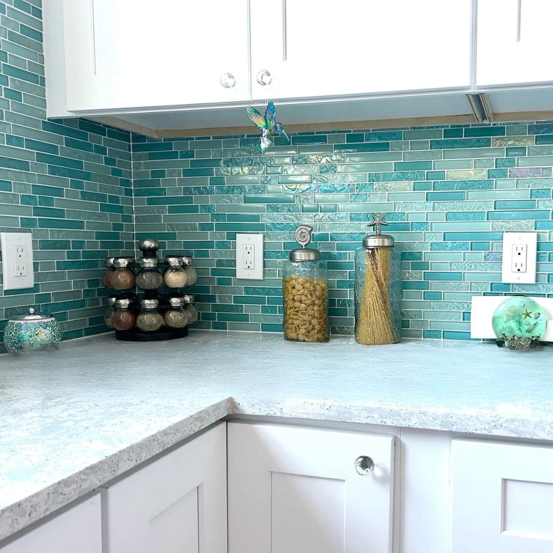 Inagua Random Brick Glossy and Iridescent Glass Tile Universal Glass Designs