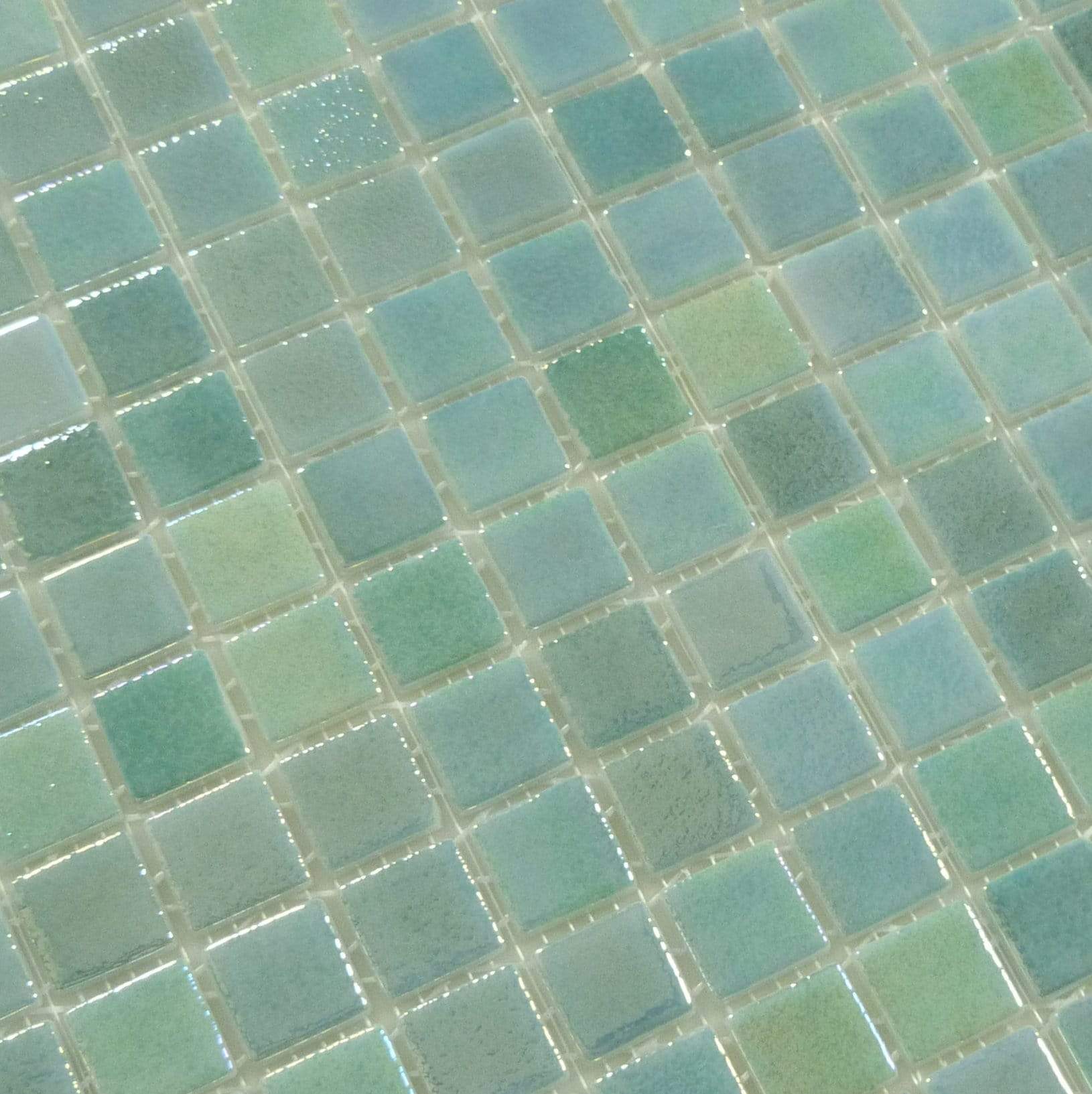 Shell Crystal Green 1" x 1" Glossy & Iridescent Glass Tile Absolut Glass