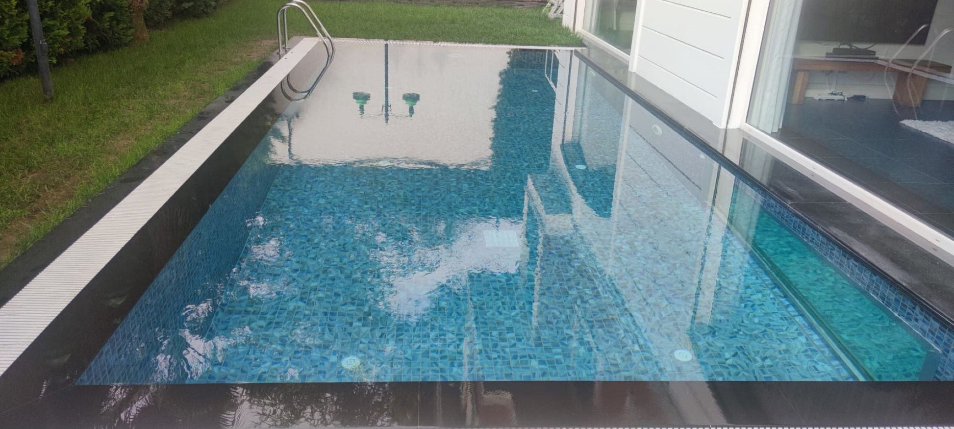 Modena Rio Blue 2x2 Glossy Glass Tile Fusion